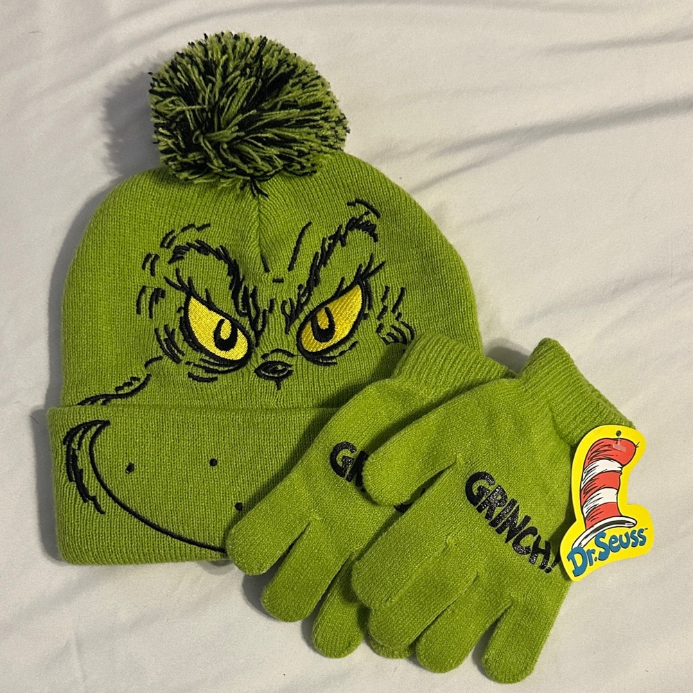 Dr. Seuss Grinch Green Hat and Gloves Set